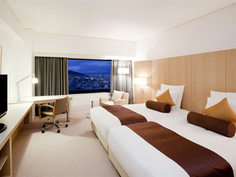 ANA Crowne Plaza KobePhoto 0