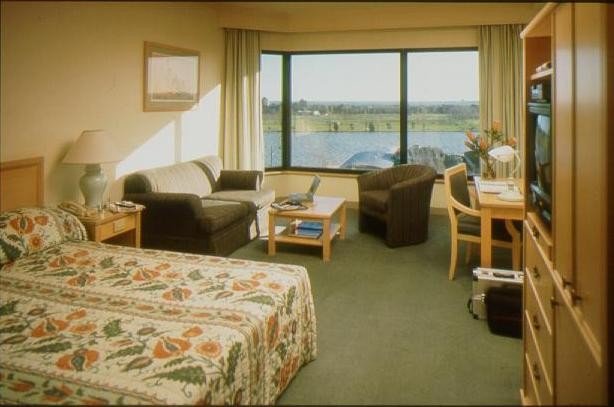 Carlton Crest Hotel Melbourne