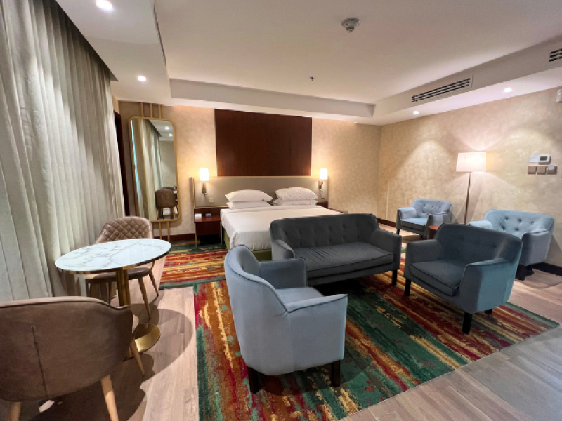 City Seasons Suites DubaiPhoto 1