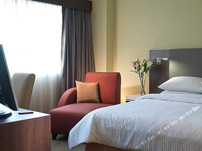 Crown Regency Service ApartmentPhoto 5