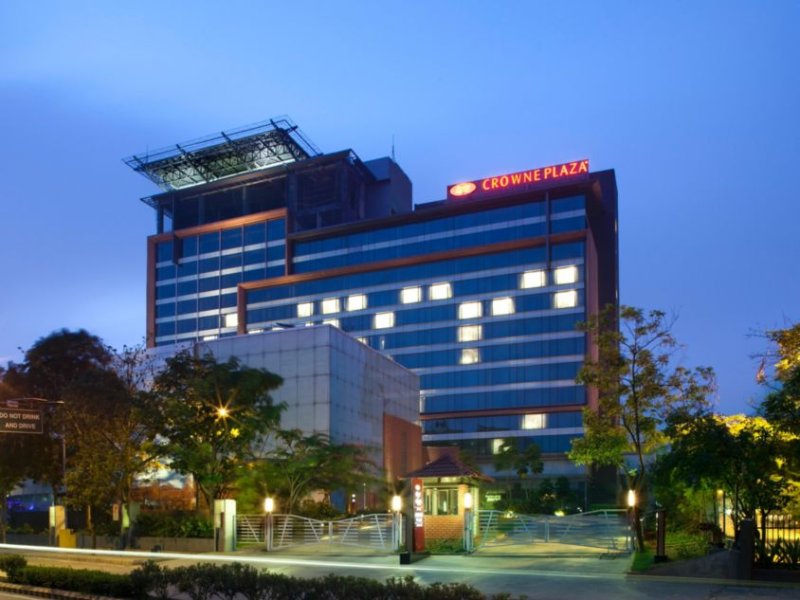 Crowne Plaza BangalorePhoto 1