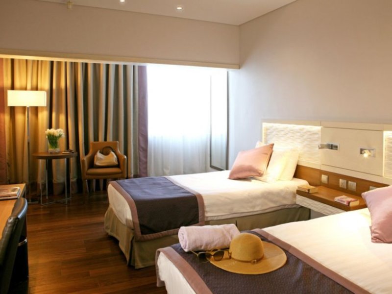 Crowne Plaza LimassolPhoto 3
