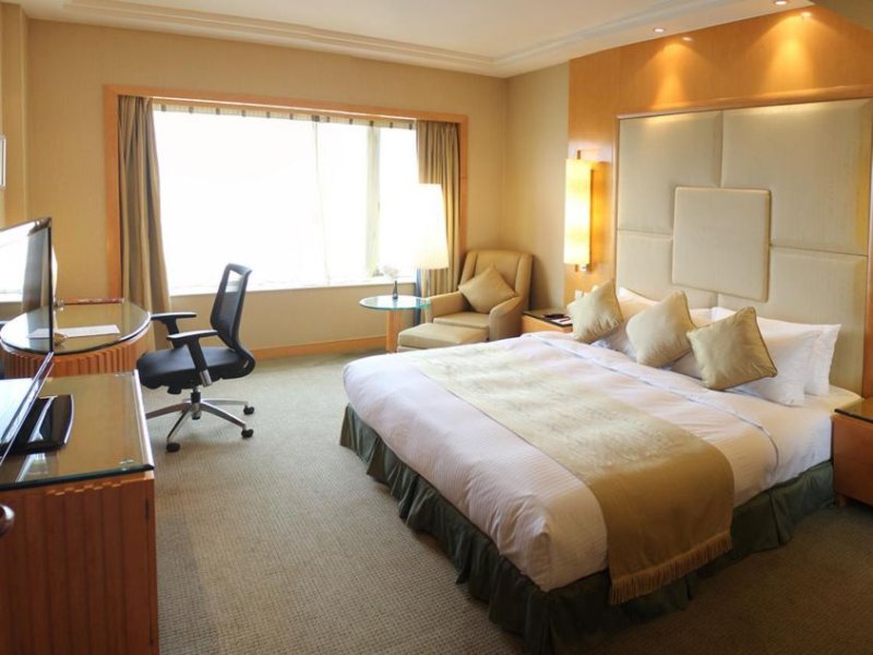 Crowne Plaza ShanghaiPhoto 1