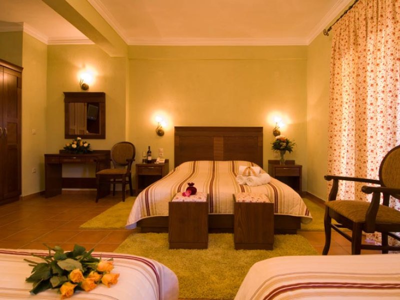 Dellas Boutique HotelPhoto 3
