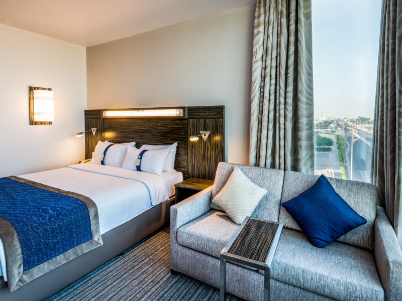 Holiday Inn Express Dubai JumeirahPhoto 1