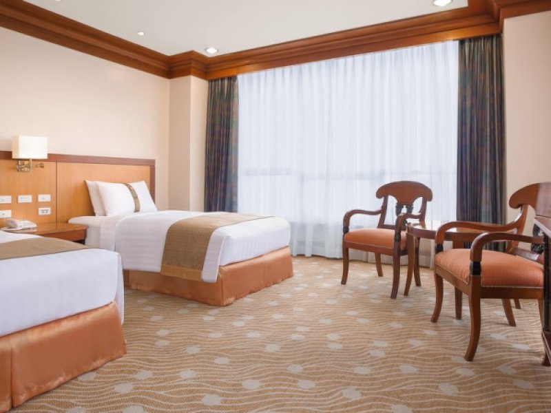 Holiday Inn GalleriaPhoto 2