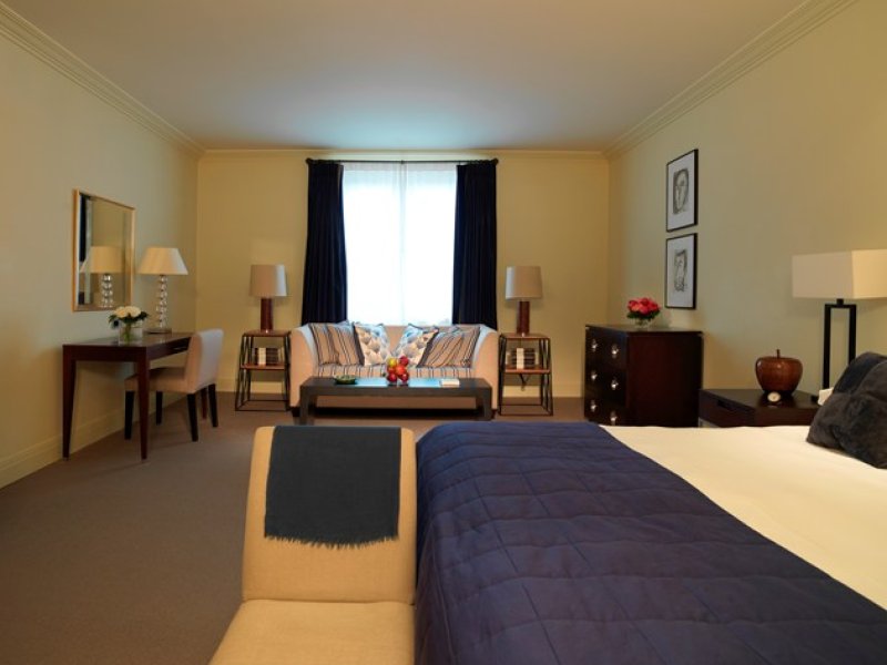 Hotel AmigoPhoto 0