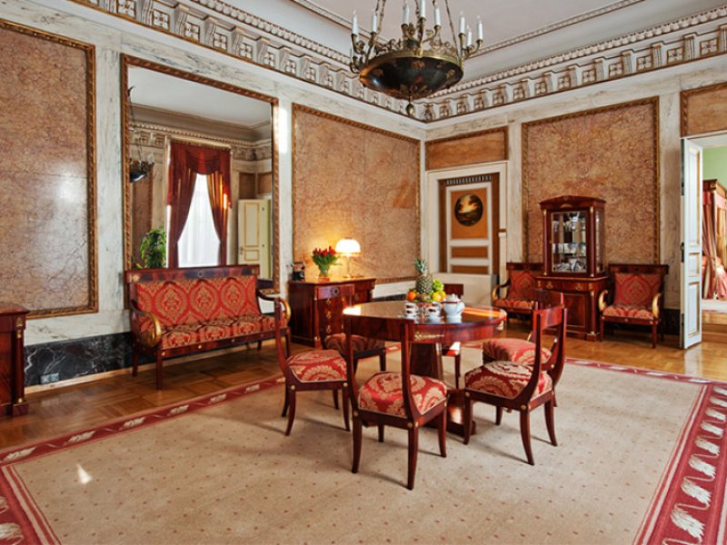 Hotel GrandPhoto 2