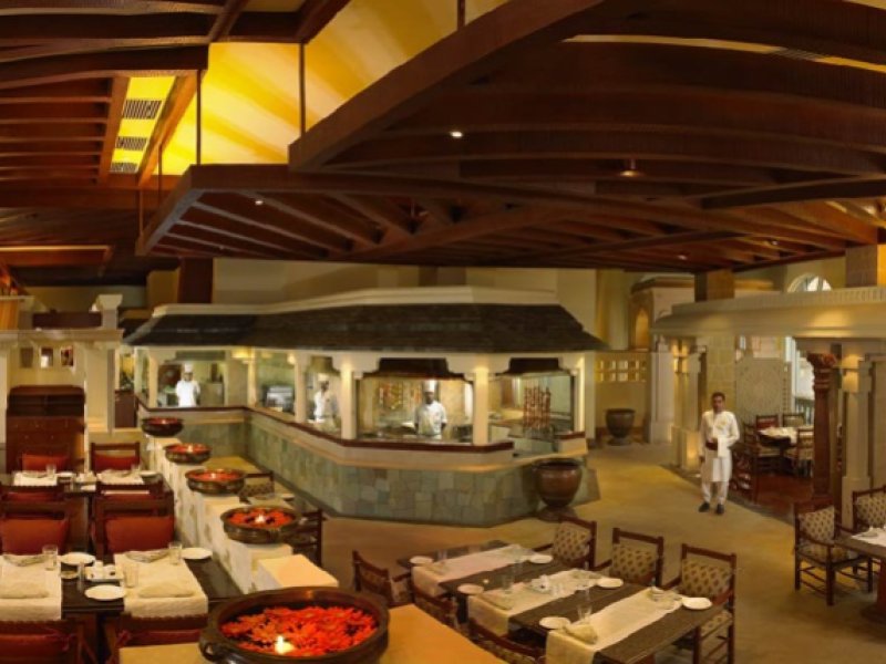 ITC Grand CentralPhoto 4