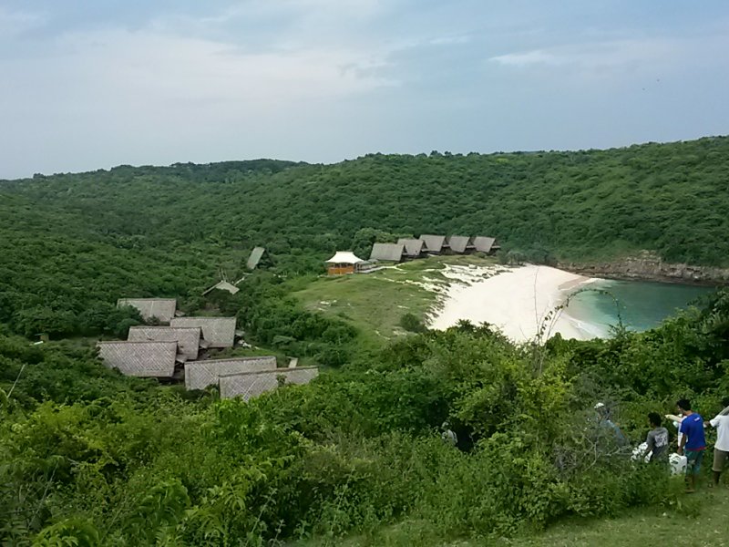 Jeeva Beloam Beach CampPhoto 3