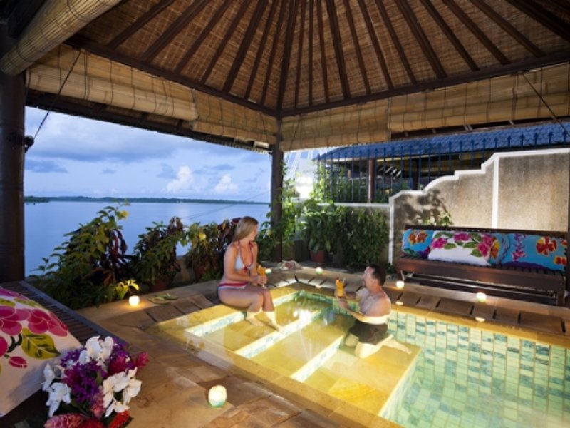 Manta Ray Bay Resort & Yap DiversPhoto 1