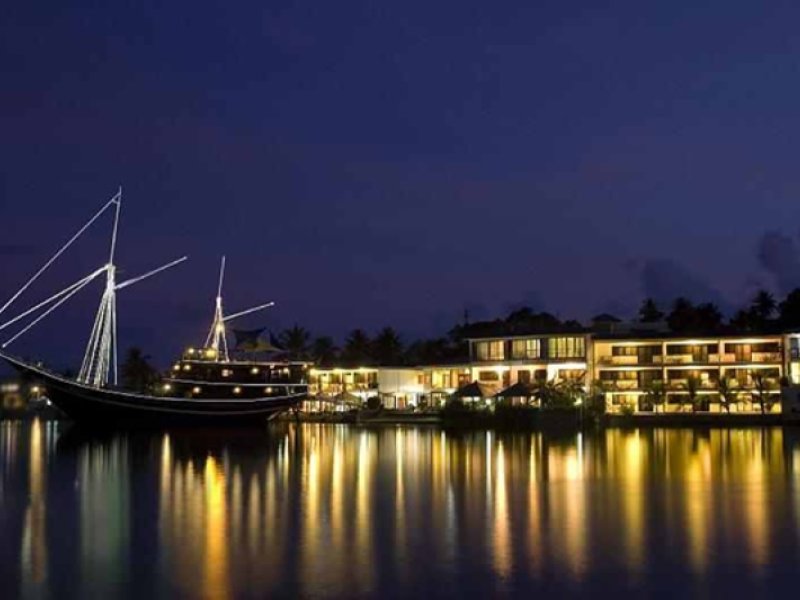 Manta Ray Bay Resort & Yap DiversPhoto 5