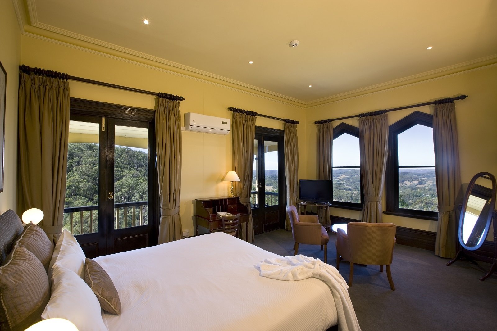 Mercure Grand Hotel Mount Lofty House