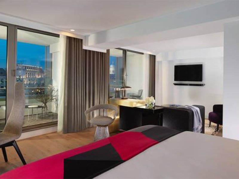 Mondrian London at Sea ContainersPhoto 0