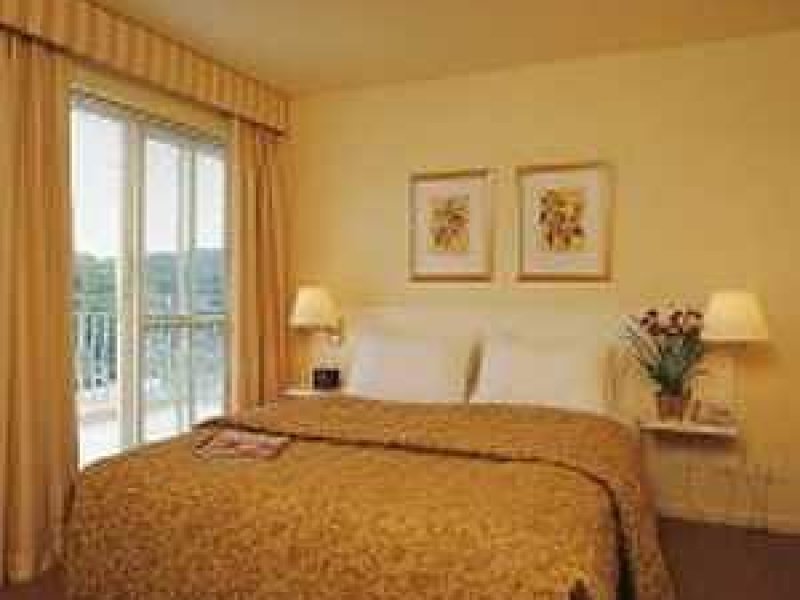 Oakford on LygonPhoto 1