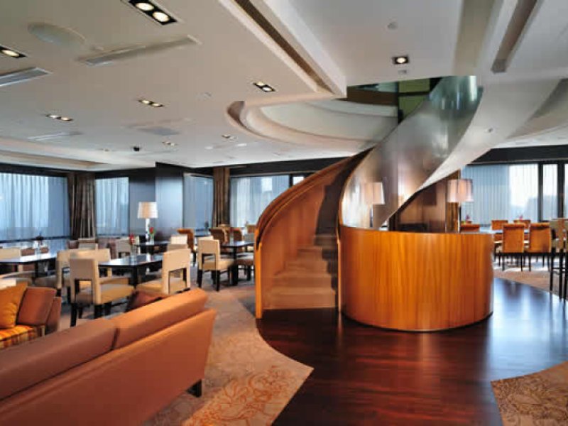 Peninsula Excelsior HotelPhoto 1