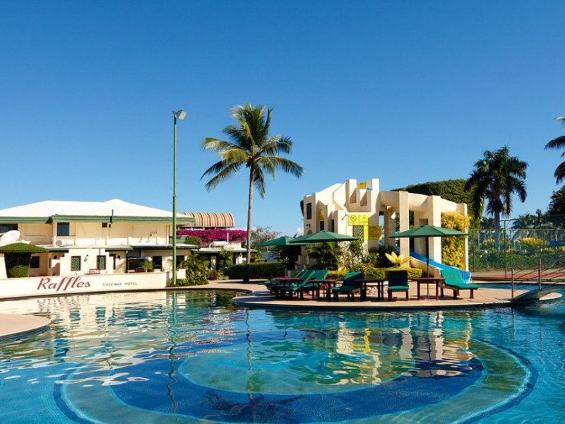 Raffles Gateway HotelPhoto 2