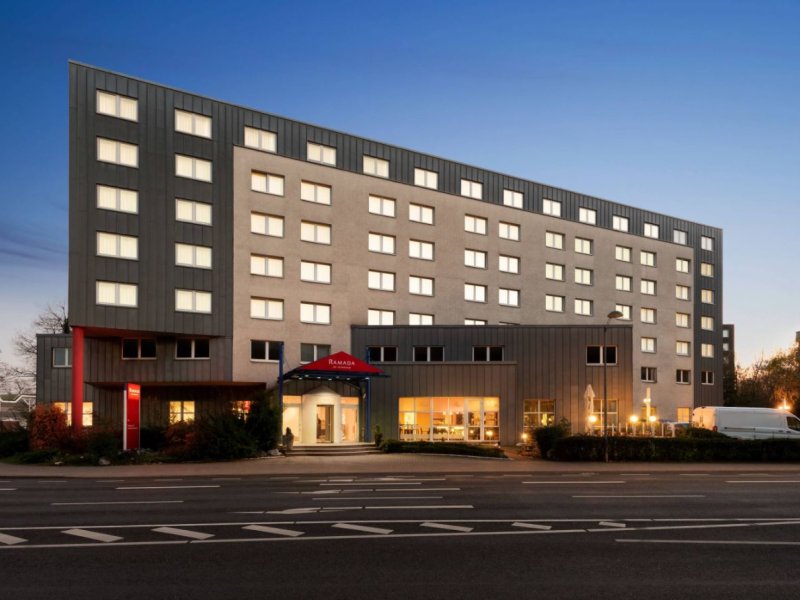 Ramada By Wyndham BottropPhoto 0