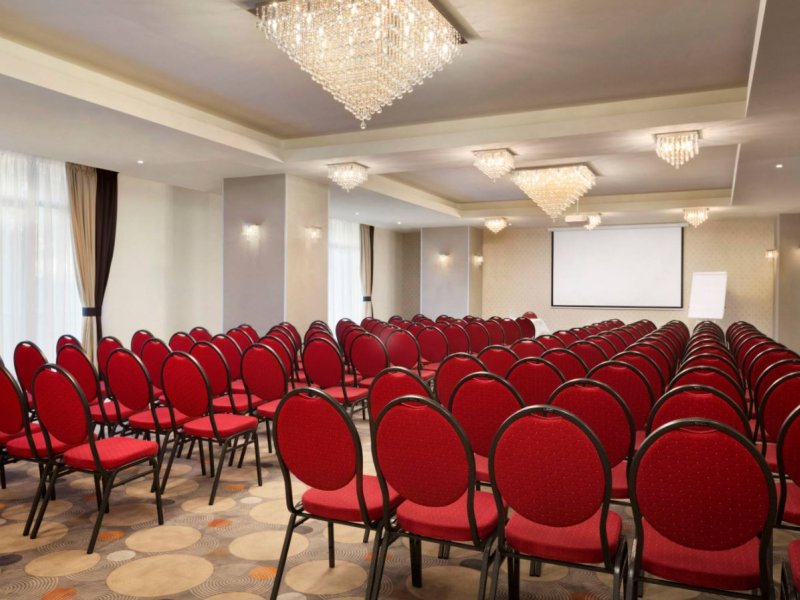 Ramada By Wyndham ConstantaPhoto 2