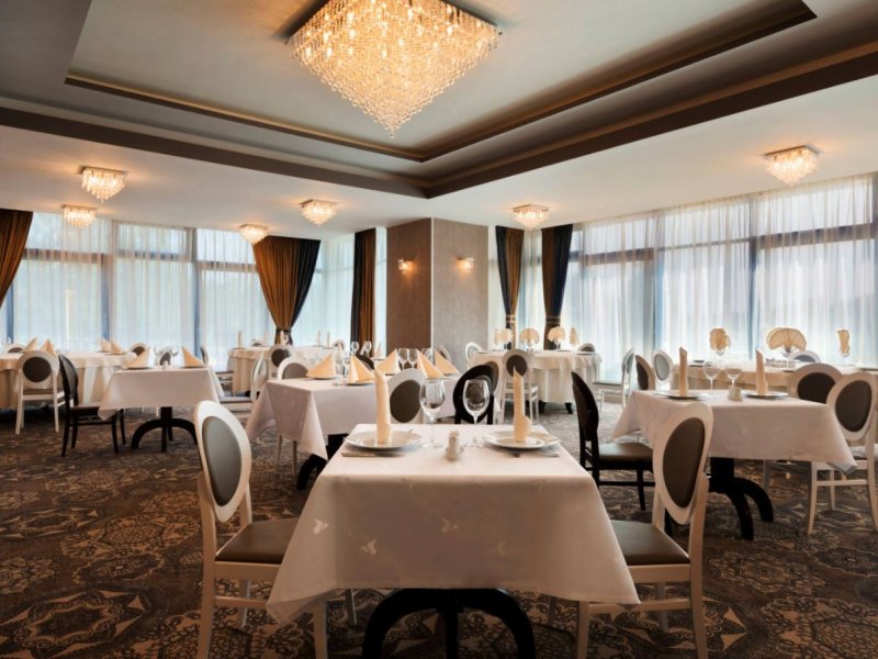 Ramada By Wyndham ConstantaPhoto 3