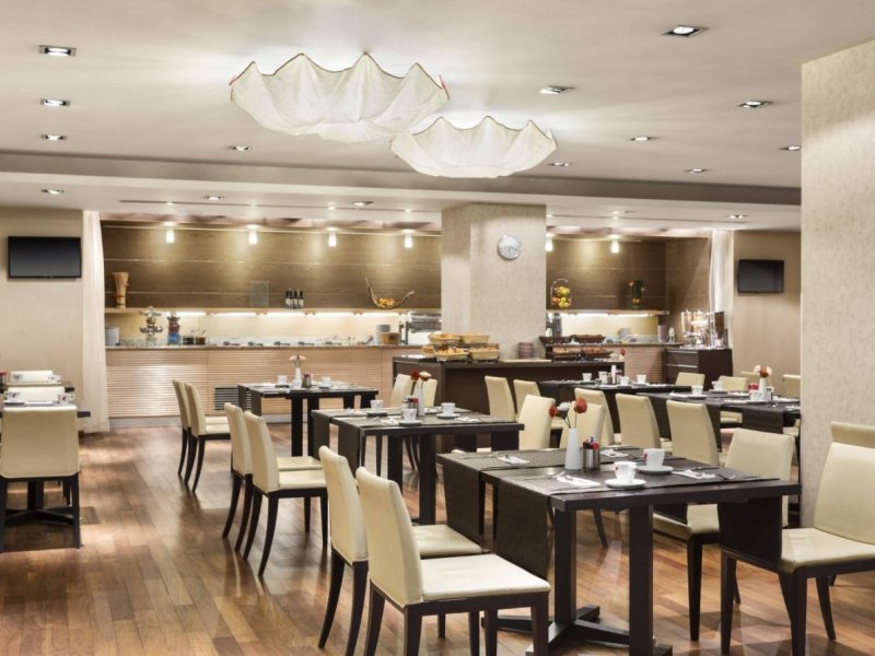 Ramada By Wyndham SibiuPhoto 3