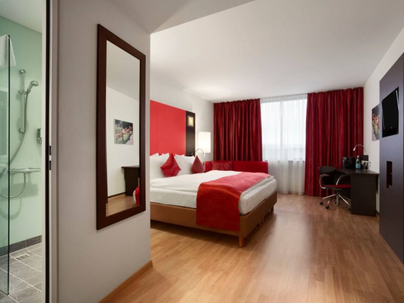 Ramada Encore By Wyndham GenevaPhoto 5