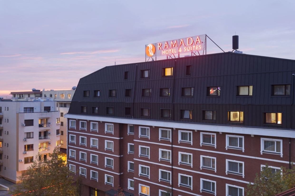 Ramada Hotel &amp; Suites By Wyndham Bucharest North