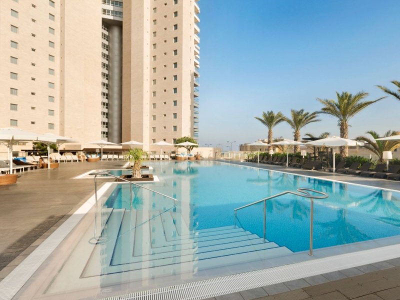 Ramada Hotel & Suites By Wyndham NetanyaPhoto 2