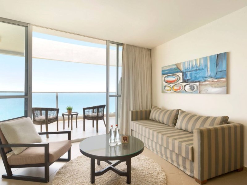 Ramada Hotel & Suites By Wyndham NetanyaPhoto 5