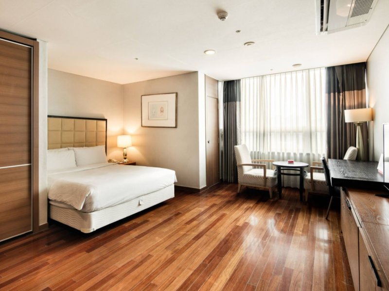 Ramada Hotel & Suites By Wyndham Seoul NamdaemunPhoto 4
