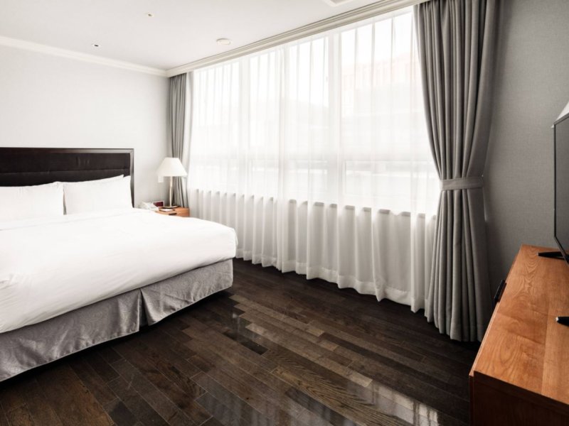 Ramada Hotel & Suites By Wyndham Seoul NamdaemunPhoto 6
