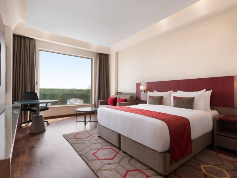 Ramada Plaza By Wyndham Lucknow Hotel And ConventiPhoto 3