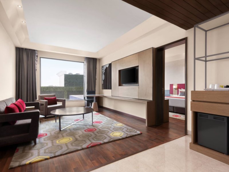 Ramada Plaza By Wyndham Lucknow Hotel And ConventiPhoto 4