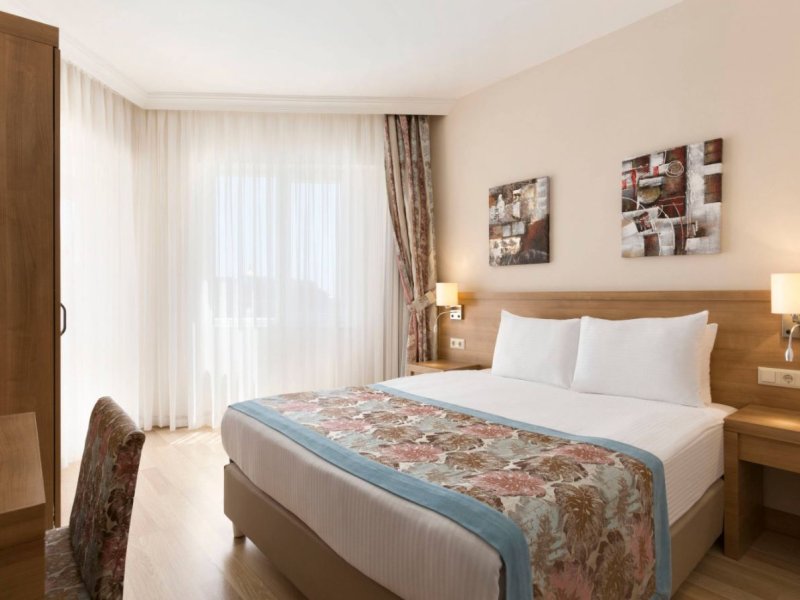 Ramada Resort By Wyndham LaraPhoto 6