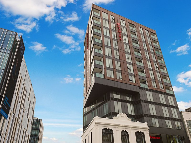 Ramada Suites By Wyndham Victoria Street WestPhoto 0
