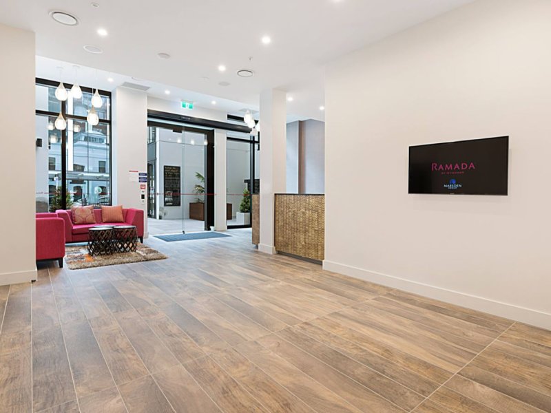 Ramada Suites By Wyndham Victoria Street WestPhoto 1