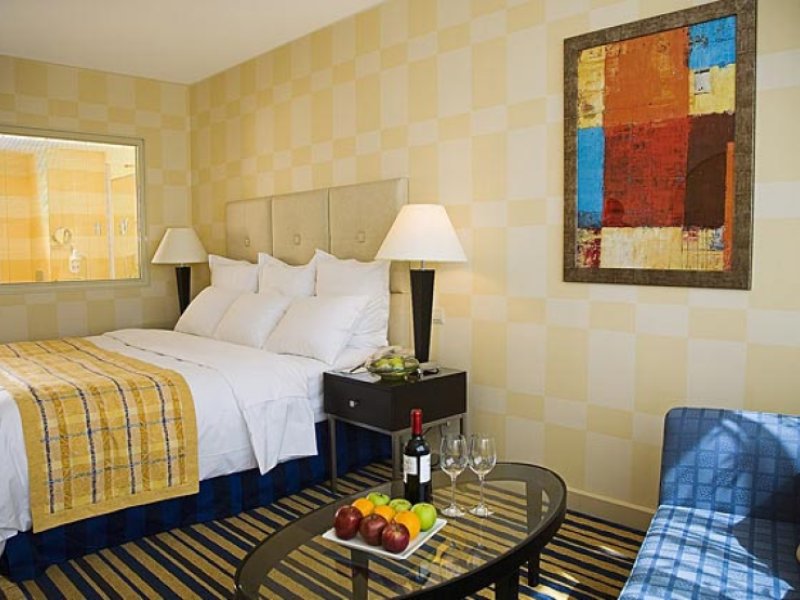 Renaissance Aktau HotelPhoto 4