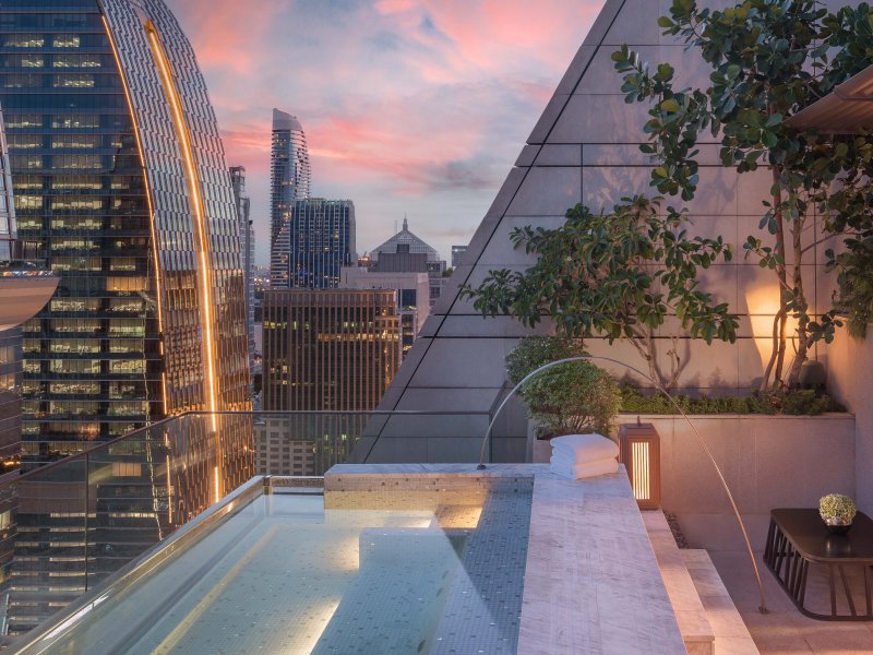 Rosewood Bangkok HotelPhoto 1