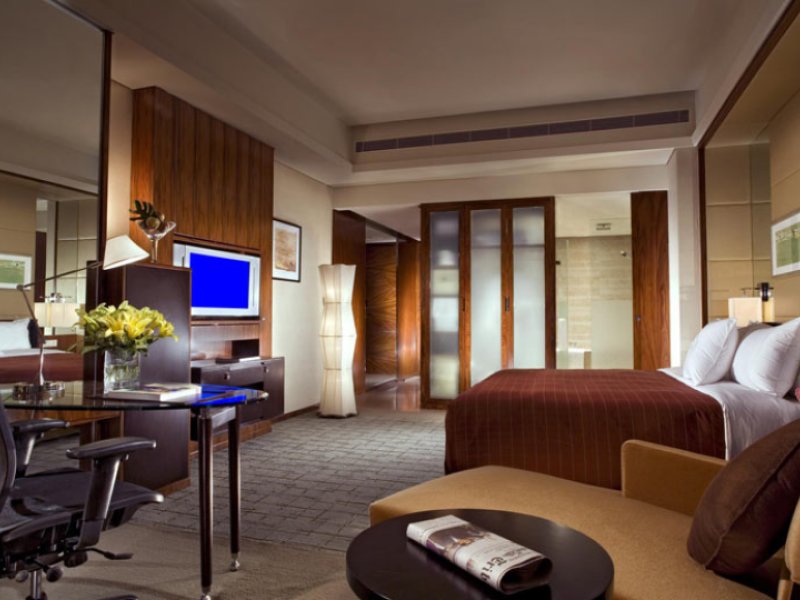 Sheraton Grand Shanghai Pudong Hotel & ResidencesPhoto 2