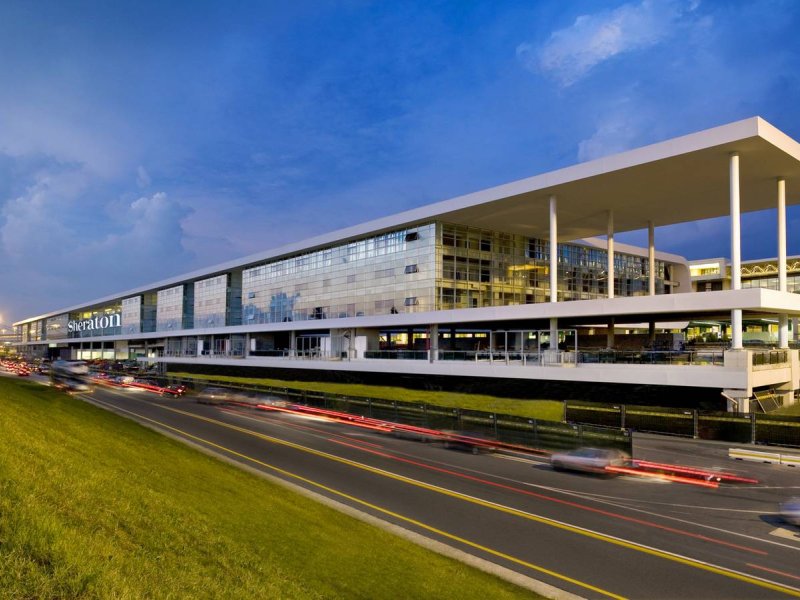 Sheraton Milan Malpensa Airport Hotel & Conference CentrePhoto 2