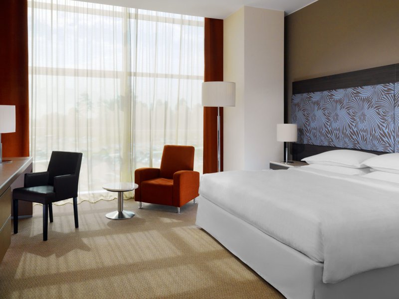 Sheraton Milan Malpensa Airport Hotel & Conference CentrePhoto 4