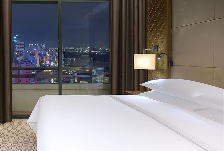 Sheraton Saigon Hotel &amp; Towers