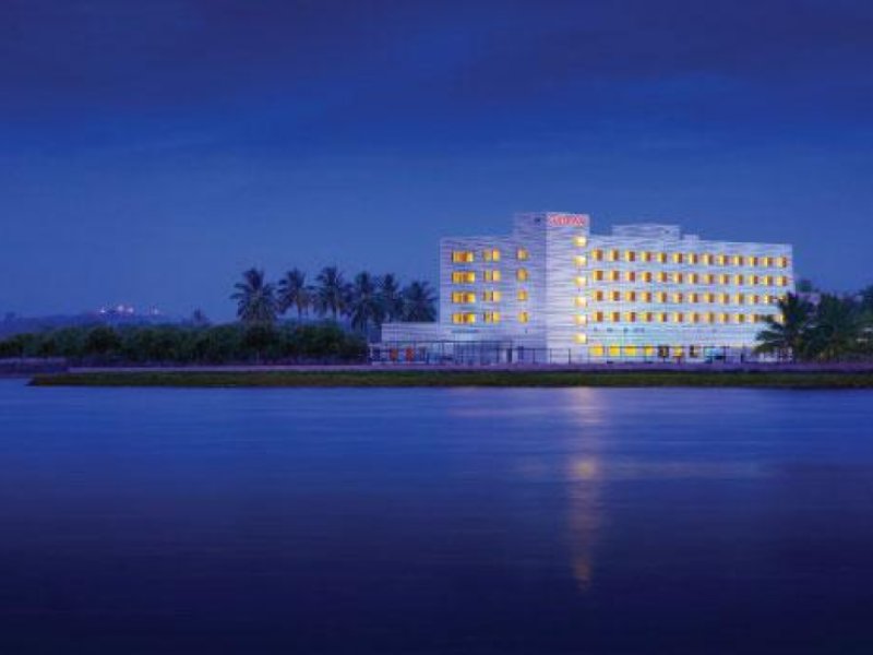 The Gateway Hotel Lakeside HubliPhoto 1