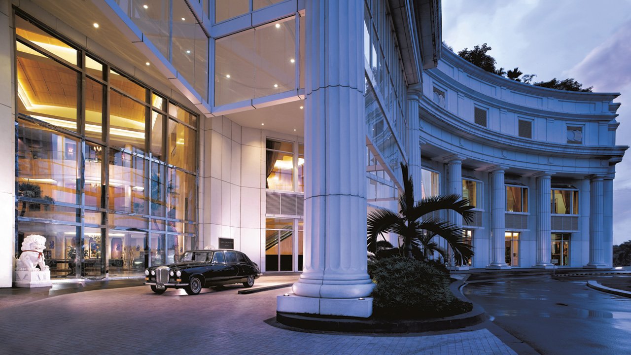 The Ritz-Carlton Jakarta, Mega Kuningan