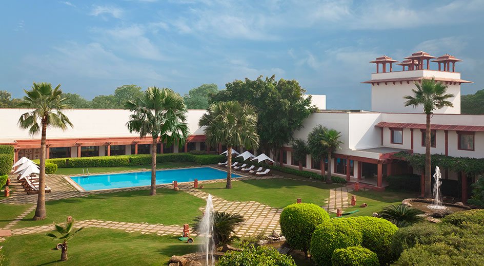 Trident, Agra