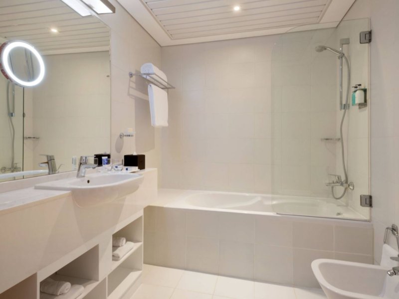 Tryp By Wyndham Abu Dhabi City CenterPhoto 7