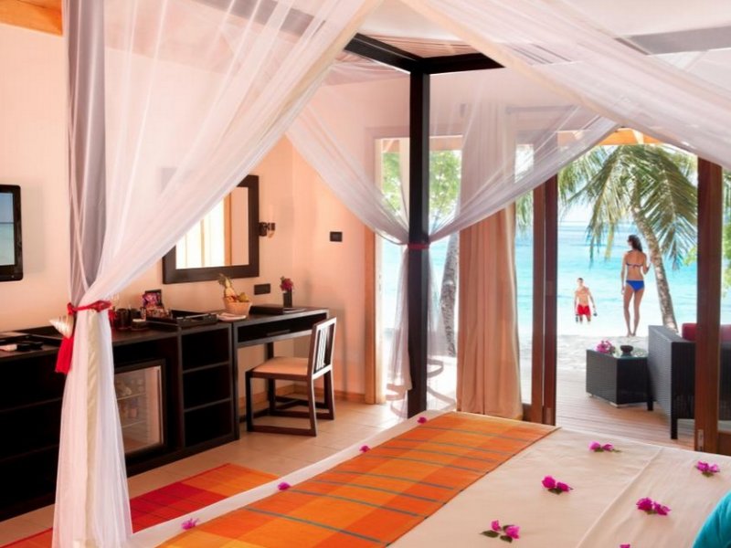 Vilamendhoo Island ResortPhoto 2