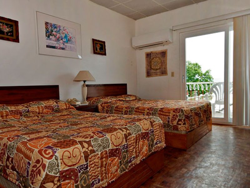 Yvonne’s ApartmentsPhoto 1