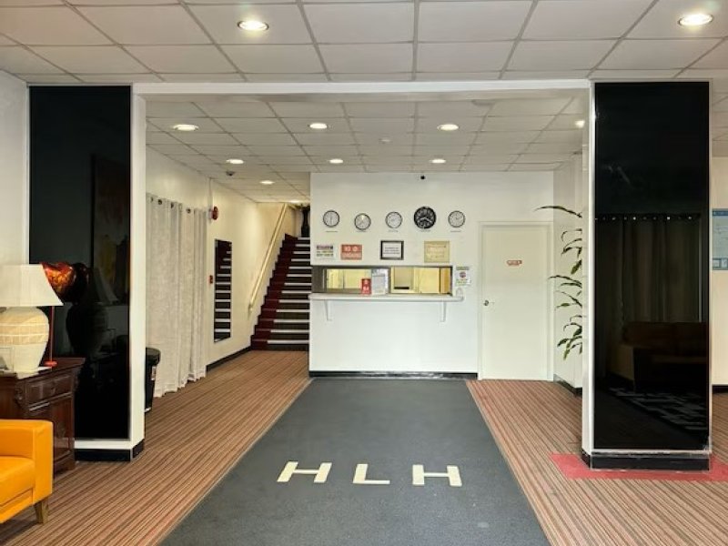 Harmon Loop HotelPhoto 1