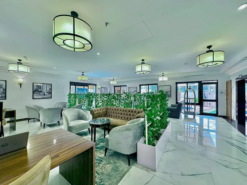 Victoria Crown Plaza HotelPhoto 1